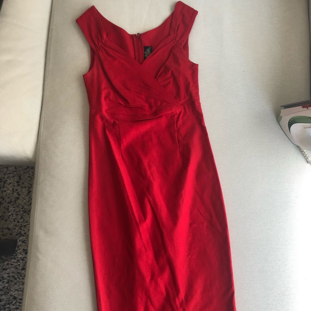 Red sleeveless midi dress